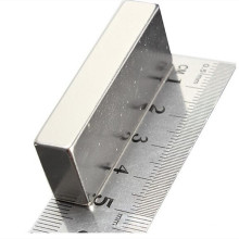 Alto rendimiento personalizar la tierra rara n52 magnet 50 mm rectangular 50x25x10mm neodymium bloque imán para la venta